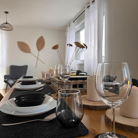 Amao-Sepia I 86Qm I King-Size Beds I Netflix I Privat Balcony I Free Parking I Near Europapark Apartment Rheinhausen Bagian luar foto