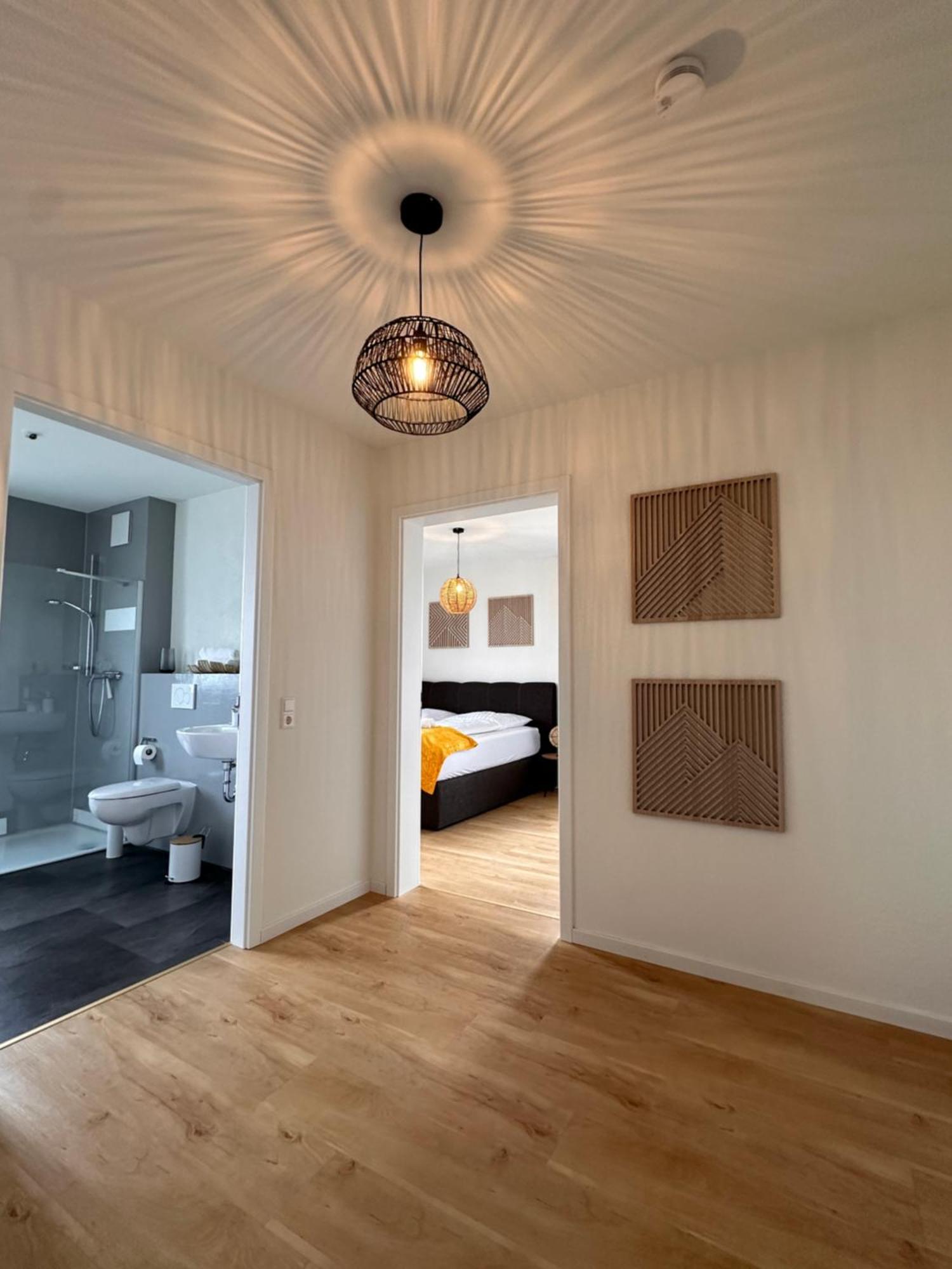 Amao-Sepia I 86Qm I King-Size Beds I Netflix I Privat Balcony I Free Parking I Near Europapark Apartment Rheinhausen Bagian luar foto