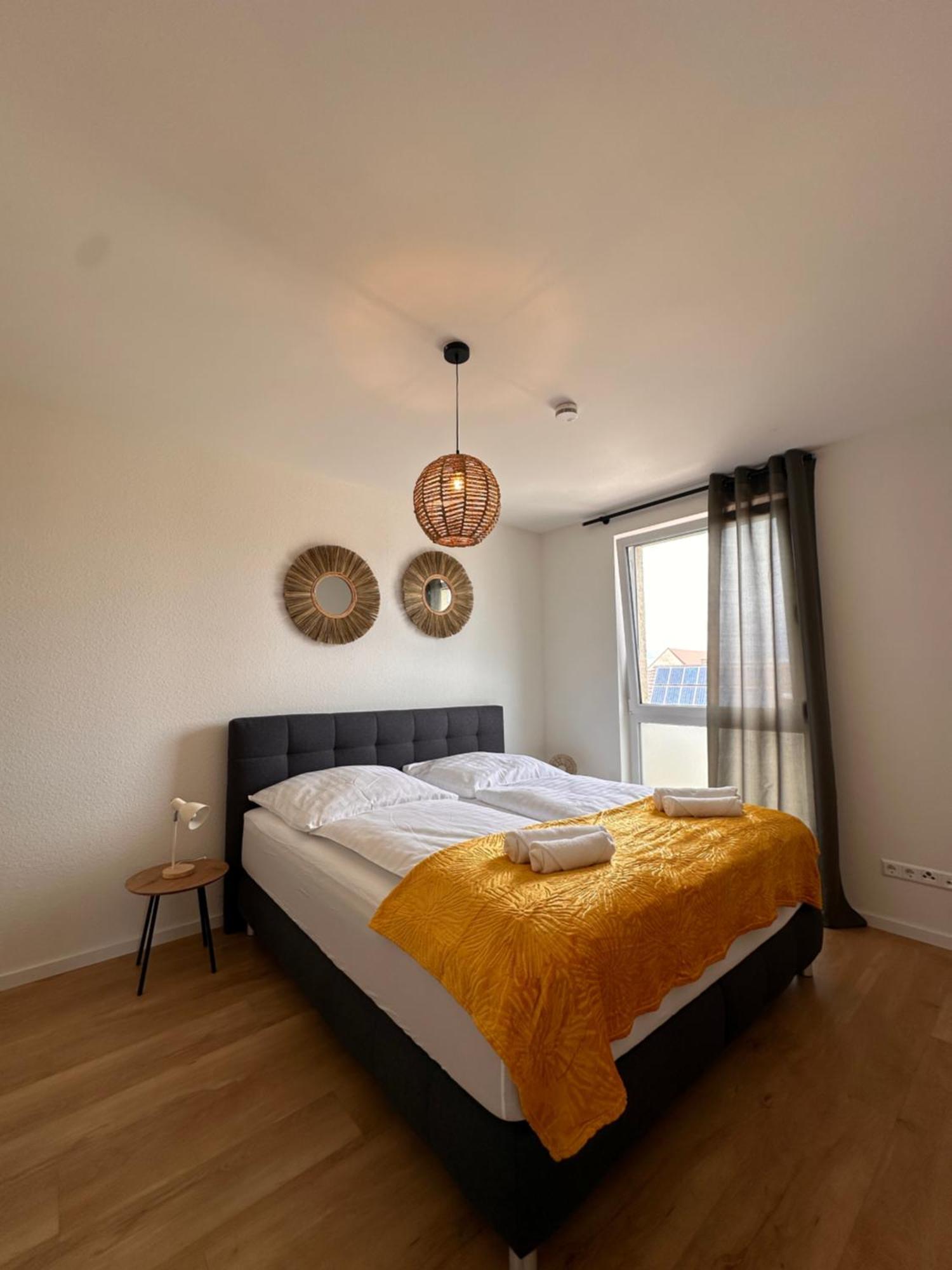 Amao-Sepia I 86Qm I King-Size Beds I Netflix I Privat Balcony I Free Parking I Near Europapark Apartment Rheinhausen Bagian luar foto