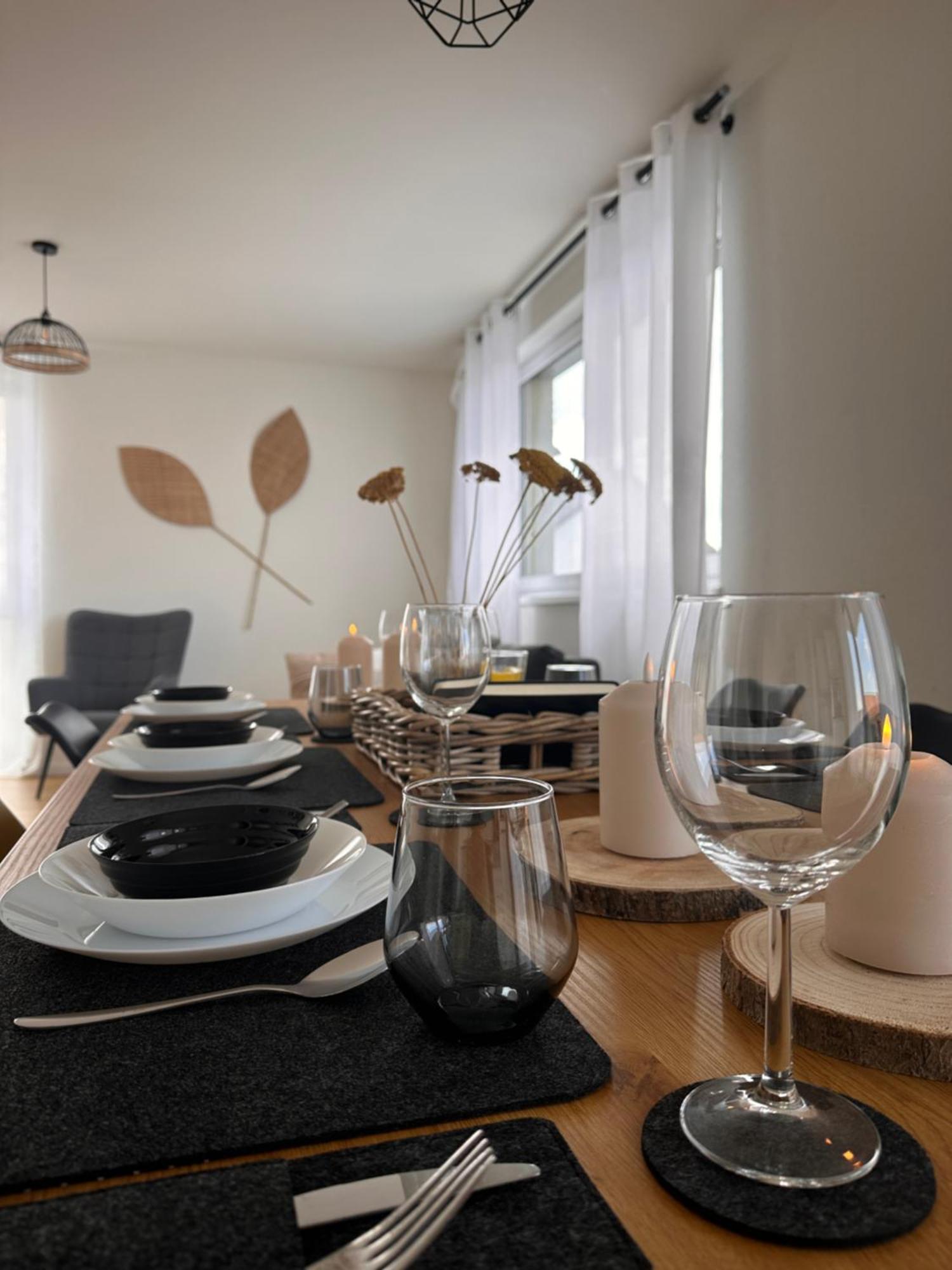 Amao-Sepia I 86Qm I King-Size Beds I Netflix I Privat Balcony I Free Parking I Near Europapark Apartment Rheinhausen Bagian luar foto